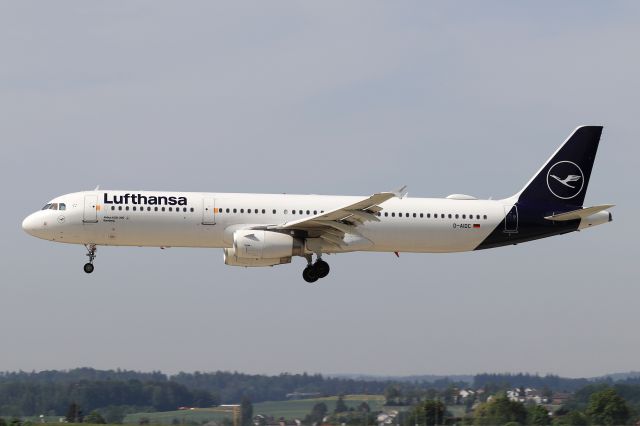 Airbus A321 (D-AIDC)