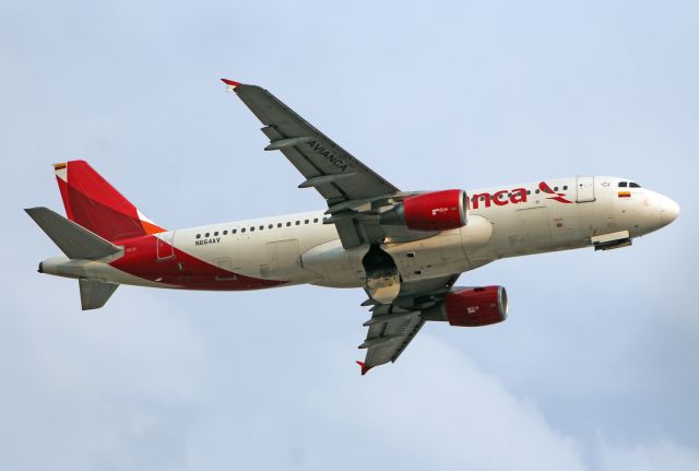 Airbus A320 (N664AV) - Avianca / Airbus A320-214 / MSN 3664 / N664AV / MMMX 04/2023