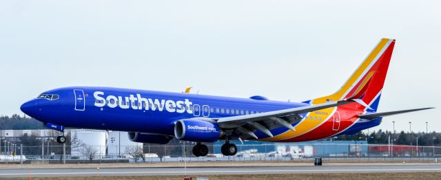 Boeing 737-800 (N8690A) - Shot with a Nikon D3200 w/ Nikkor 70-300mmbr /Best viewed in Full Size