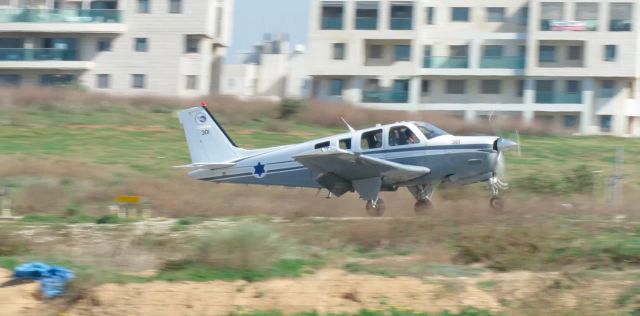 Beechcraft Bonanza (36) (4X301) - Landing LLSD 2-19-16