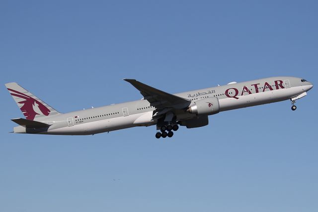 BOEING 777-300ER (A7-BEN) - on 24 November 2018