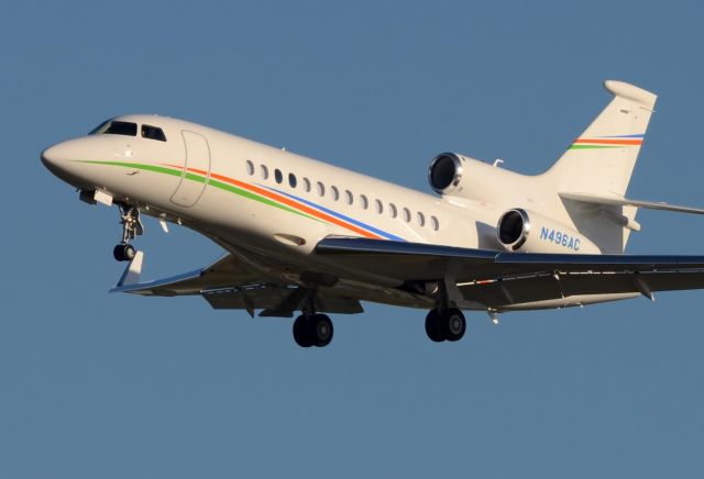 Dassault Falcon 7X (N496AC) - 20/11/2013br /Landing 27 from KMDW