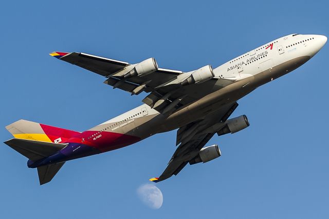 Boeing 747-400 (HL7423) - touch the moon