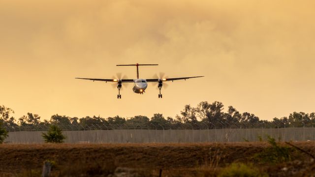 de Havilland Dash 8-400 (VH-QOF)