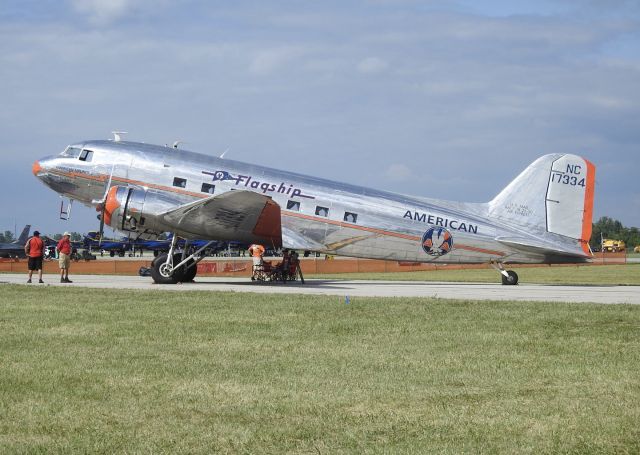 Douglas DC-3 (NC17334) - "Flagship Detroit" on display @ the 2022 Dayton Air Show