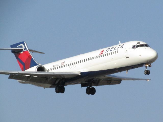 Boeing 717-200 (N946AT) - Landing RWY 20R