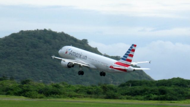 Airbus A320 (N111US)