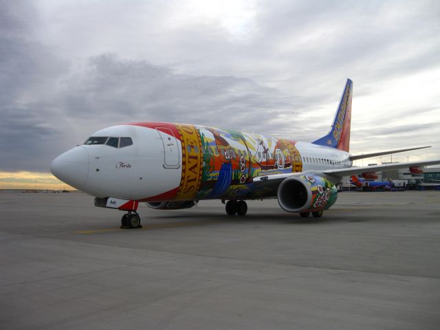 Boeing 737-700 (N945WN) - Parked at DIA.