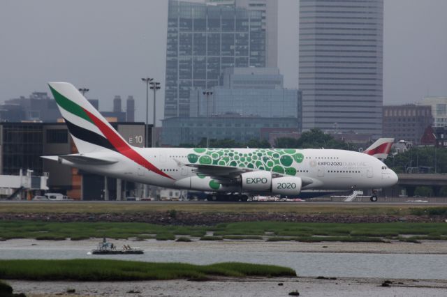 Airbus A380-800 (A6-EOL)