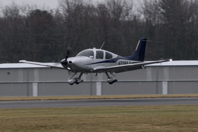 Cirrus SR-22 (N729AJ)