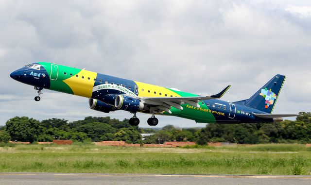 EMBRAER 195 (PR-AYV)