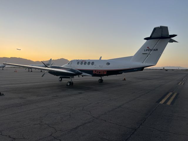 Beechcraft Super King Air 200 (EMD44)