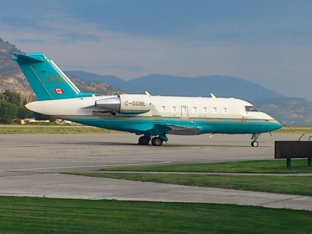 Canadair Challenger (C-GGBL) - PENTICTON REGIONAL AIRPORT CANADA YYF - Challenger CL605