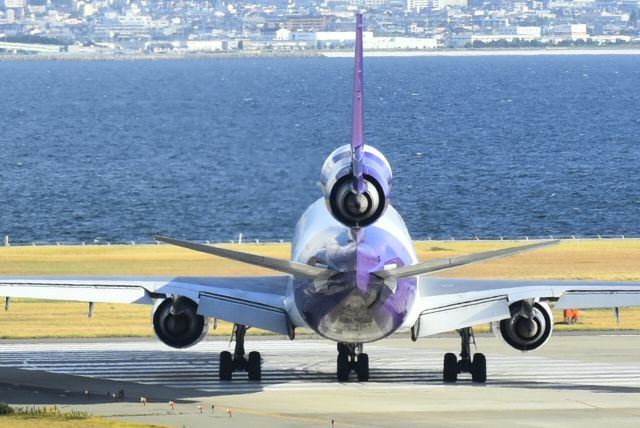 Boeing MD-11 (N615FE)