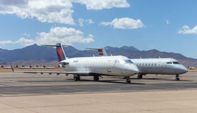 Canadair Regional Jet CRJ-200 (N680BR)