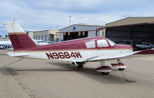 Piper Cherokee (N9684W)