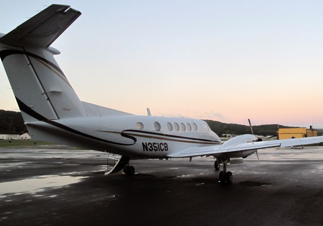 Beechcraft Super King Air 200 (N351CB) - RELIANT AIR has the lowest fuel price on the Danbury (KDXR) airport.