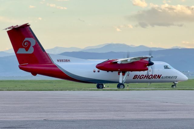 de Havilland Dash 8-200 (N993BH)