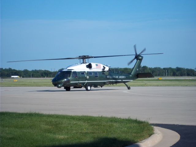 16-3263 — - HMX-1  VH60N "NIGHTHAWK 1" A.K.A. MARINE ONE