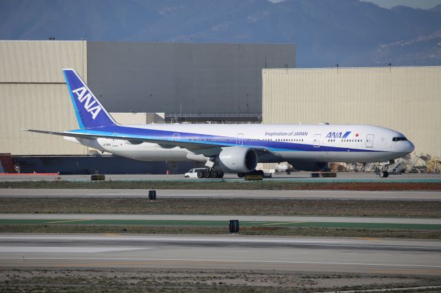 BOEING 777-300ER (JA780A)