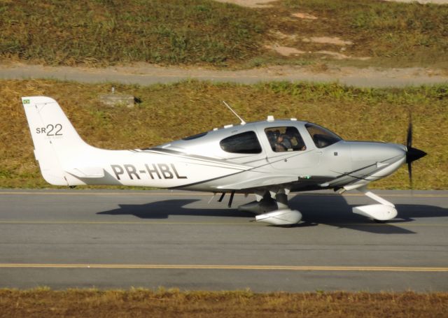 Cirrus SR-22 (PR-HBL)