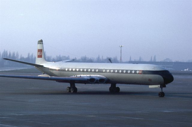 G-APMA — - de Havilland DH 106 Comet 4B - January 1969 at Düsseldorf