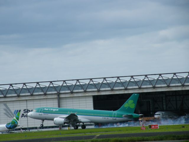 Airbus A320 (EI-DEI) - EI-DEI A320 ARR FROM HEATHROW AS EIN 385 ON   22-08-2011