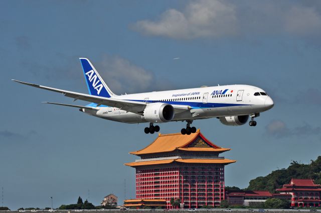 Boeing 787-8 (JA840A)