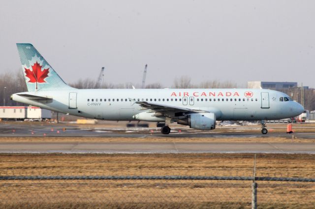 Airbus A320 (C-FNVV) - ACA305 to Vancouver, BC.