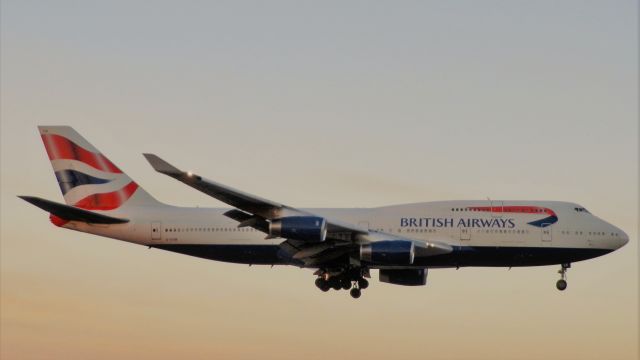 Boeing 747-400 (G-CIVR)