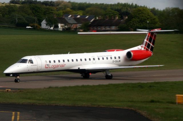 Embraer ERJ-145 (G-SAJN) - Lining up to depart rwy 24 on 6-May-19 operating flight LOG306 to EGSH.