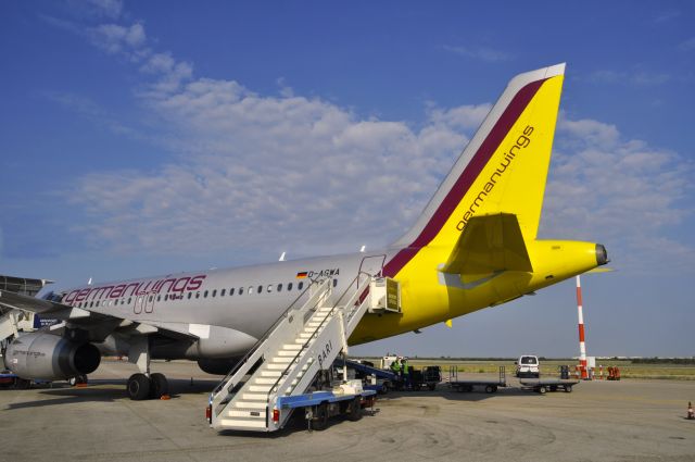 Airbus A319 (D-AGWA) - Germanwings Airbus A319-112 D-AGWA in Bari Airport