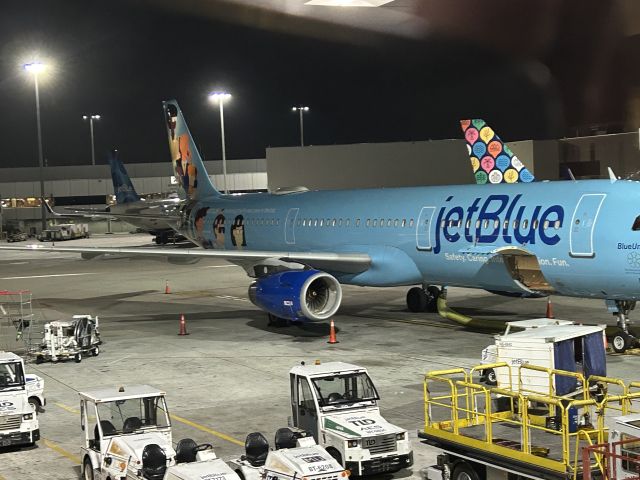 N970JB — - N970 in the new #BlueUnity livery getting ready to go to Boston