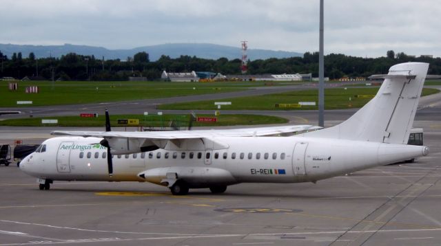 de Havilland Dash 8-400 (EI-REI)