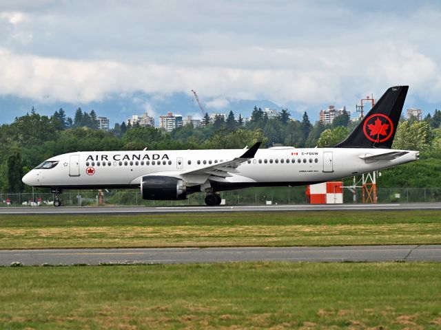 Airbus A220-300 (C-FDUW)