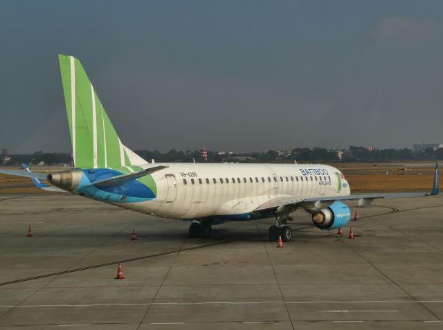 Embraer ERJ-190 (VN-A260)