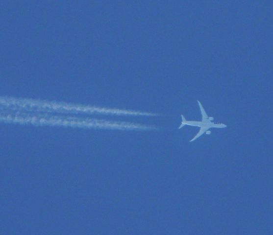 Boeing 787-8 — - LOT2 over Mt Clemens, Michigan at 37Kft on August 17, 2013