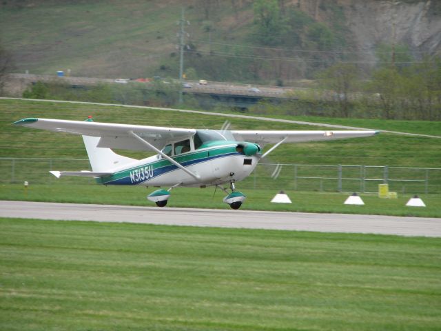 Cessna Skylane (N3135U) - Landing at the Pancake breakfast