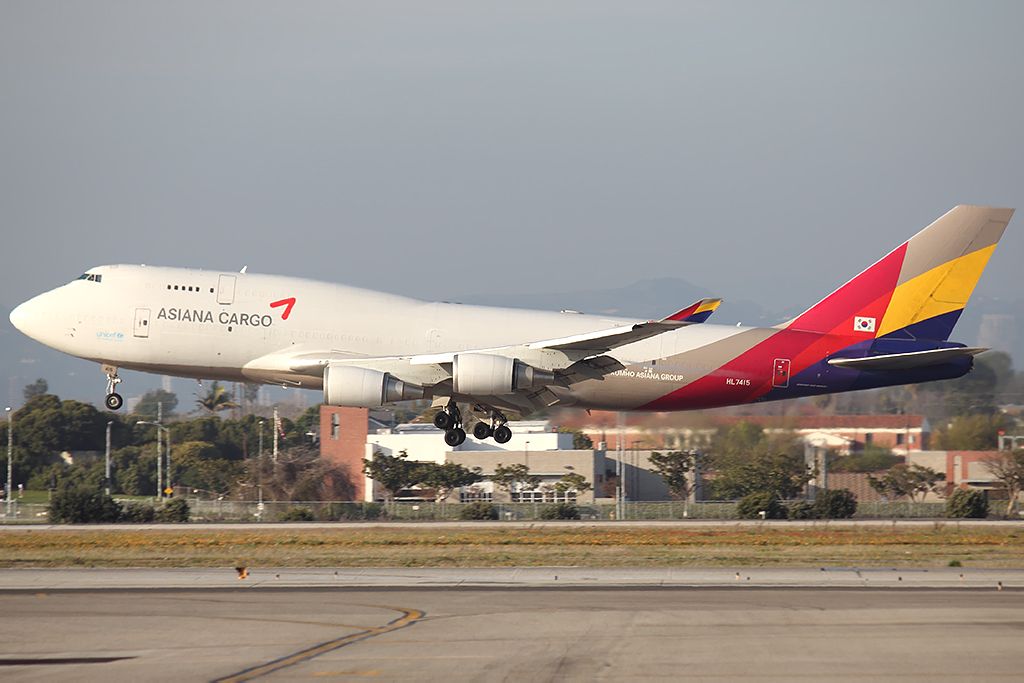 Boeing 747-400 (HL7415)