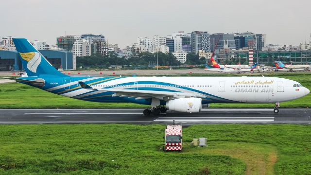 Airbus A330-300 (A4O-DH)