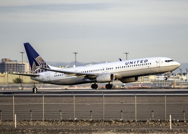 Boeing 737-900 (N64844)