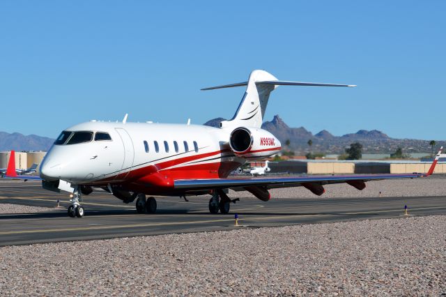 Bombardier Challenger 300 (DCM6083)