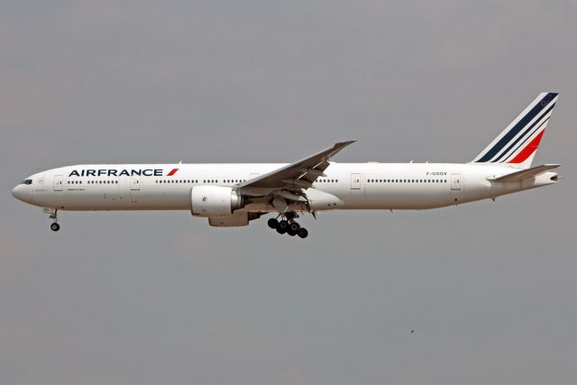 BOEING 777-300 (F-GSQV) - Air France / Boeing 777-328(ER) / MSN 32854 / F-GSQV / MMMX 06/2020