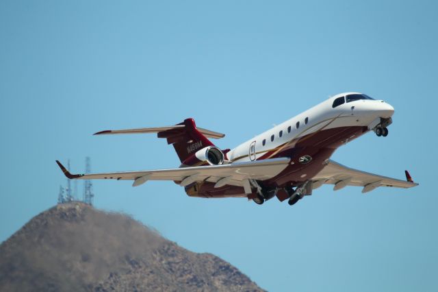 Embraer Legacy 550 (N459M)