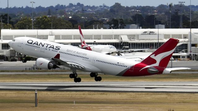 Airbus A330-200 (VH-EBM) - Airbus A330-202 Qantas VH-EBM YPPH departed runway 24. 61118.