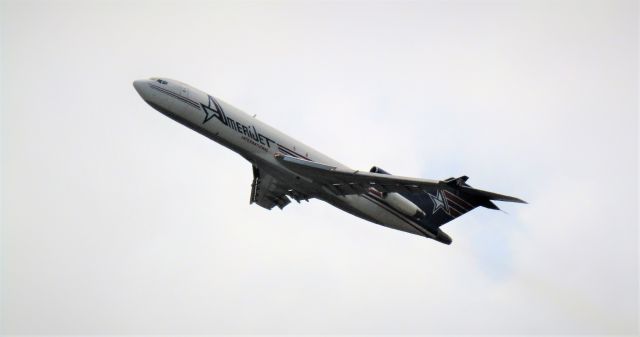 Boeing 727-100 (N395AJ)