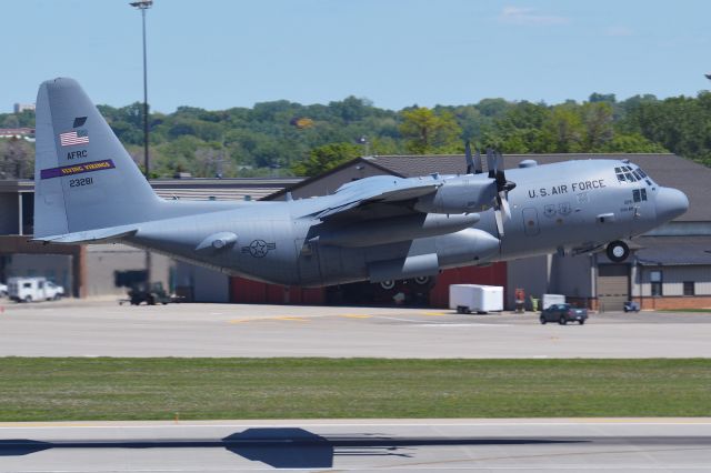 Lockheed C-130 Hercules (92-3281)