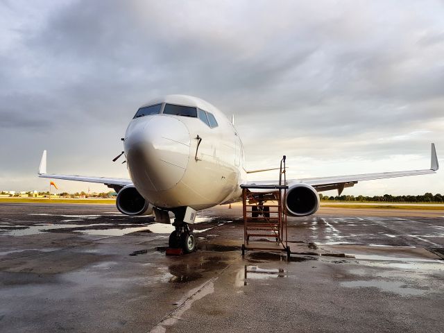 Boeing 737-800 (9Y-KIN)