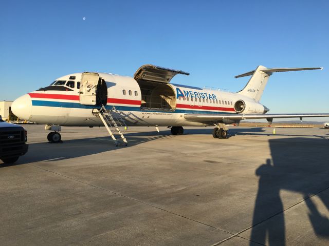 Douglas DC-9-10 (N784TW)