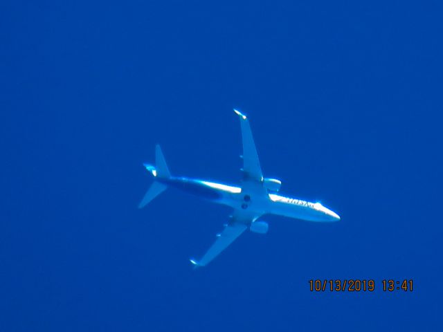 Boeing 737-900 (N285AK)